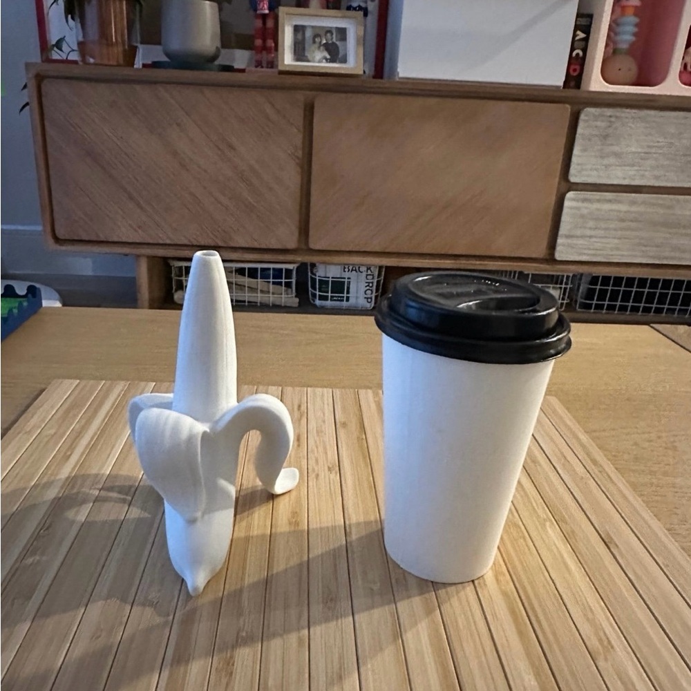 Jonathan Adler White Banana Vase - Picture 3 of 4